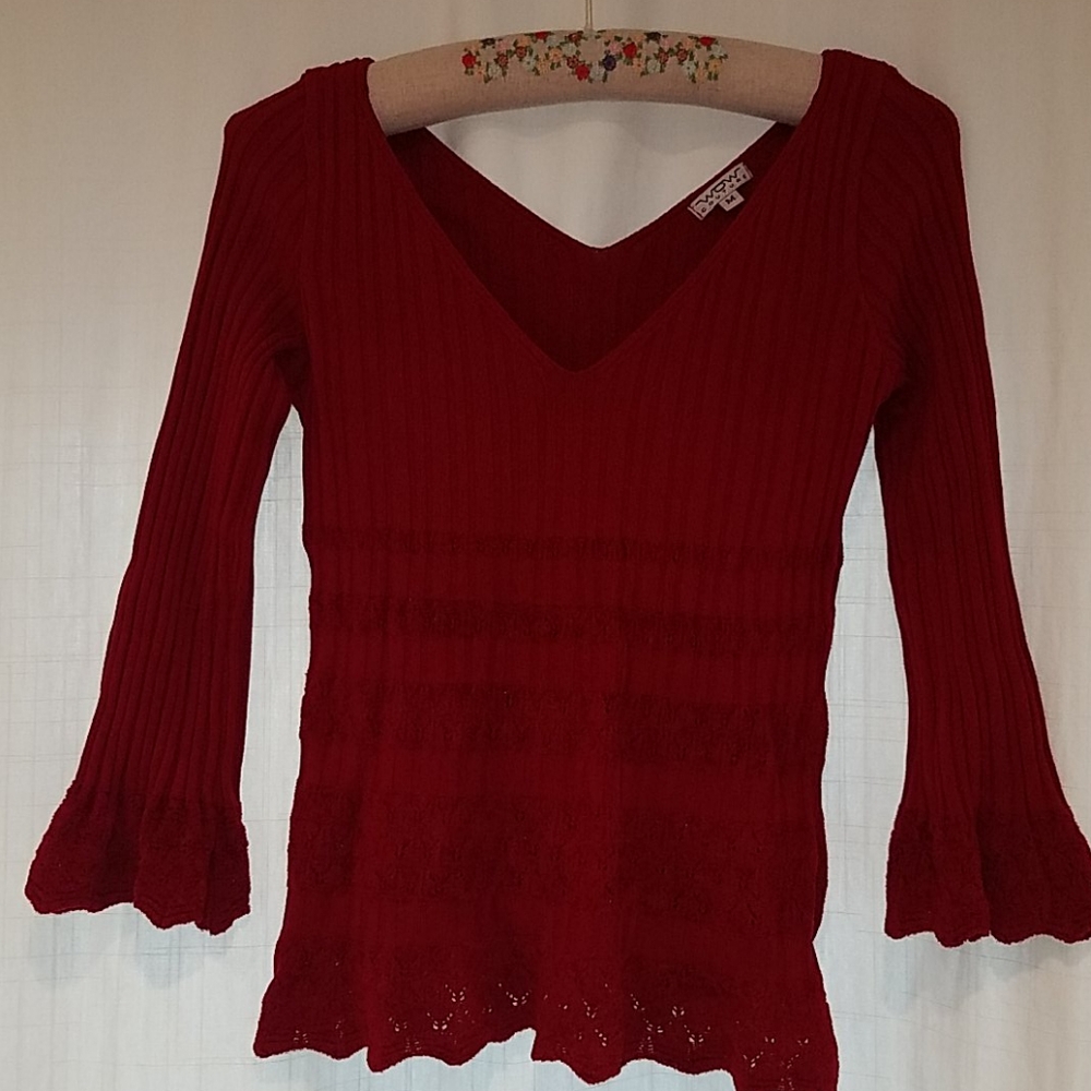 Double v-neck long sleeve sweater
